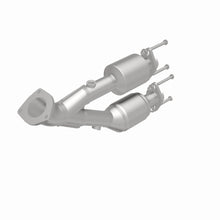 Load image into Gallery viewer, MagnaFlow Exhaust Products 93207 HM Grade Direct-Fit Catalytic Converter for Select Jeep Cherokee