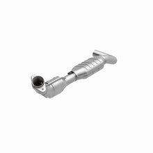 Load image into Gallery viewer, MagnaFlow Exhaust Products 23526 HM Grade Direct-Fit Catalytic Converter for Select Lincoln Navigator