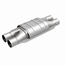 Load image into Gallery viewer, MagnaFlow Exhaust Products 3322008 California CARB Universal Catalytic Converter for Select Alfa Romeo 164, BMW 325i, BMW 325is, BMW 525i, BMW 528e, BMW 535i, BMW 635CSi, BMW 735i, BMW 735iL, Mercedes-Benz 190E, Mercedes-Benz 500SL, Mercedes-Benz E320,