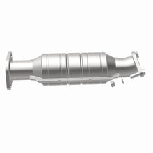 Load image into Gallery viewer, MagnaFlow Exhaust Products 51426 OEM Grade Direct-Fit Catalytic Converter for Select Hyundai Azera, Hyundai Santa Fe, Hyundai Sonata, Hyundai Veracruz, Kia Amanti