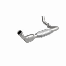 Load image into Gallery viewer, MagnaFlow Exhaust Products 51695 OEM Grade Direct-Fit Catalytic Converter for Select Ford Expedition, Ford F-150, Lincoln Navigator