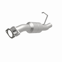Load image into Gallery viewer, MagnaFlow Exhaust Products 23781 HM Grade Direct-Fit Catalytic Converter for Select Chevrolet Avalanche 2500, Chevrolet Silverado HD, Chevrolet Silverado HD Classic, Chevrolet Silverado Classic, Chevrolet Suburban 2500, GMC Sierra HD, GMC Sierra HD