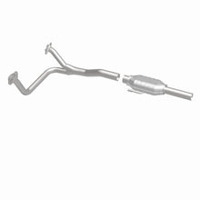 Load image into Gallery viewer, MagnaFlow Exhaust Products 93306 Standard Grade Direct-Fit Catalytic Converter for Select Ford Bronco, Ford F-150, Ford F-250, Ford F-350
