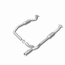 Load image into Gallery viewer, MagnaFlow Exhaust Products 5551294 California CARB Direct-Fit Catalytic Converter for Select Ford E-150, Ford E-250, Ford E-350 Super Duty