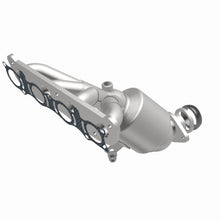 Load image into Gallery viewer, MagnaFlow Exhaust Products 52271 OEM Grade Manifold Catalytic Converter for Select Nissan Cube, Nissan Sentra
