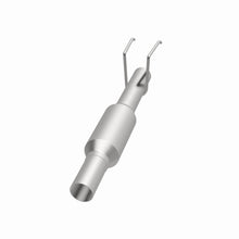 Load image into Gallery viewer, MagnaFlow Exhaust Products 3391292 California CARB Direct-Fit Catalytic Converter for Select Dodge B150, Dodge B1500, Dodge B250, Dodge B2500, Dodge B350, Dodge B3500