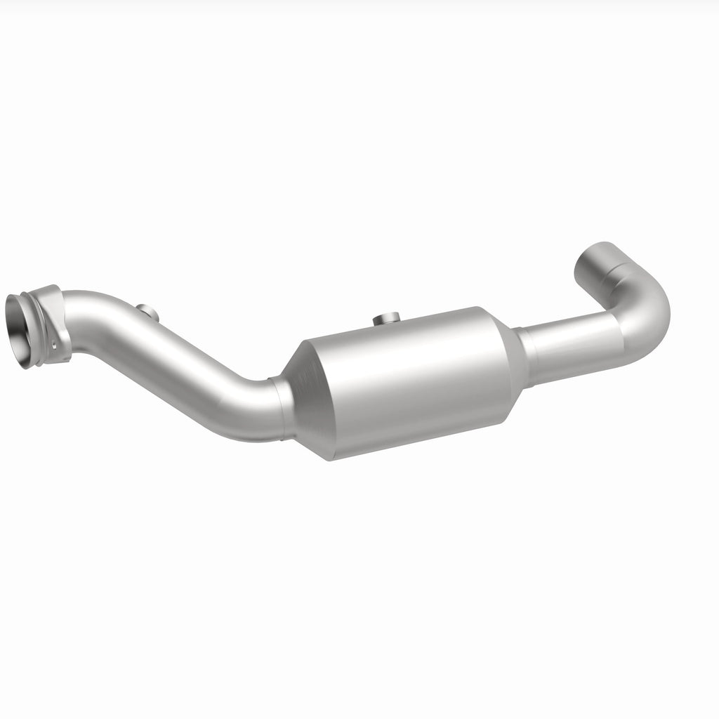 MagnaFlow Exhaust Products 280218 OEM Grade Direct-Fit Catalytic Converter for Select Ford Expedition, Lincoln Navigator