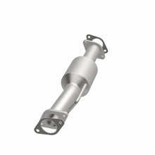 Load image into Gallery viewer, MagnaFlow Exhaust Products 5592579 California CARB Direct-Fit Catalytic Converter for Select Buick Enclave, Chevrolet Traverse, GMC Acadia, Saturn Outlook