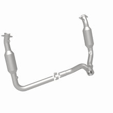 Load image into Gallery viewer, MagnaFlow Exhaust Products 5451711 California CARB Direct-Fit Catalytic Converter for Select Dodge Ram