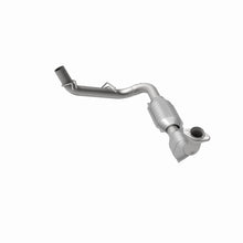 Load image into Gallery viewer, MagnaFlow Exhaust Products 23718 HM Grade Direct-Fit Catalytic Converter for Select Ford Expedition, Ford F-150, Ford F-250, Lincoln Navigator