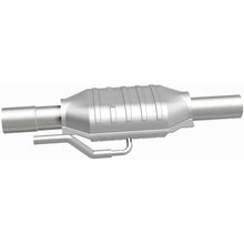 Load image into Gallery viewer, MagnaFlow Exhaust Products 95220 HM Grade Direct-Fit Catalytic Converter for Select Dodge Ram 2500, Dodge Ram