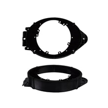 Load image into Gallery viewer, Metra Electronics 82-3005 Speaker Adapter for Select Chevrolet Colorado, Chevrolet Malibu, Chevrolet Silverado 1500, Chevrolet Silverado HD, Chevrolet Silverado HD, GMC Canyon, GMC Sierra 1500, GMC Sierra HD, GMC Sierra HD