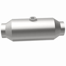 Load image into Gallery viewer, MagnaFlow Exhaust Products 5551356 California CARB Universal Catalytic Converter for Select Chrysler Aspen, Chrysler Town &amp; Country, Dodge Durango, Dodge Grand Caravan, Dodge Nitro, Dodge Ram 1500, Dodge Ram 2500, Ford E-150, Ford E-250, Ford E-350 Super