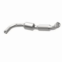 Load image into Gallery viewer, MagnaFlow Exhaust Products 5582311 California CARB Direct-Fit Catalytic Converter for Select Ford E-150, Ford E-250