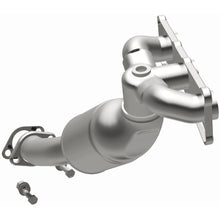 Load image into Gallery viewer, MagnaFlow Exhaust Products 5531763 California CARB Manifold Catalytic Converter for Select BMW 128i, BMW 325i, BMW 325xi, BMW 328i, BMW 328i xDrive, BMW 328xi, BMW 330i, BMW 330xi