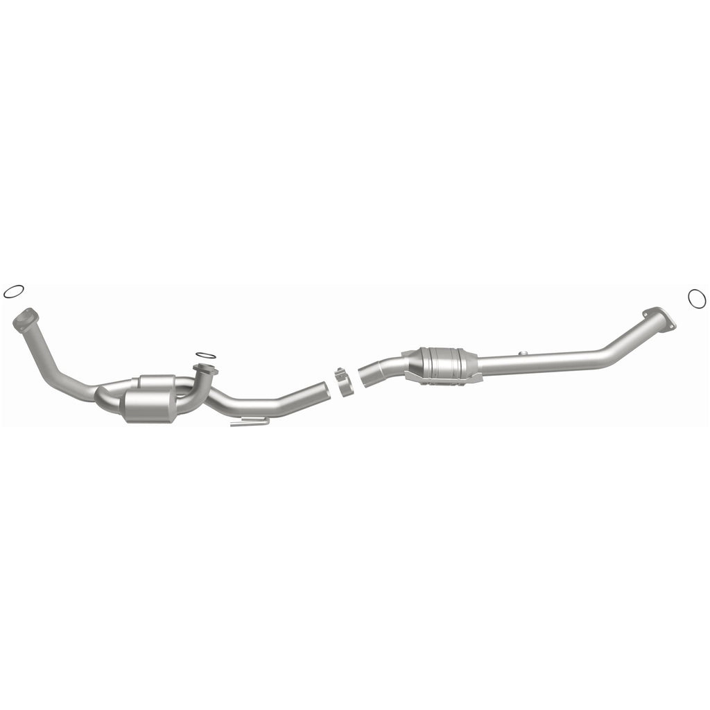 MagnaFlow Exhaust Products 52457 OEM Grade Direct-Fit Catalytic Converter for Select Toyota Sienna
