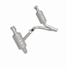 Load image into Gallery viewer, MagnaFlow Exhaust Products 5551849 California CARB Direct-Fit Catalytic Converter for Select Dodge Dakota, Mitsubishi Raider