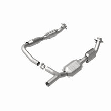Load image into Gallery viewer, MagnaFlow Exhaust Products 51640 OEM Grade Direct-Fit Catalytic Converter for Select Ford E-150, Ford E-250