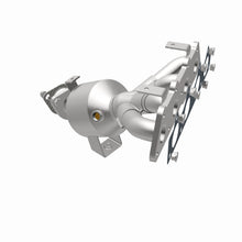 Load image into Gallery viewer, MagnaFlow Exhaust Products 6511429 California CARB Manifold Catalytic Converter for Select Kia Soul