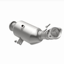 Load image into Gallery viewer, MagnaFlow Exhaust Products 21-681 OEM Grade Direct-Fit Catalytic Converter for Select Mercedes-Benz C400, Mercedes-Benz C43 AMG, Mercedes-Benz C450 AMG, Mercedes-Benz E43 AMG, Mercedes-Benz E450, Mercedes-Benz GLC43 AMG