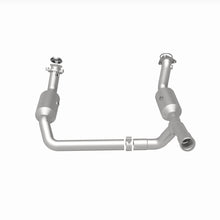 Load image into Gallery viewer, MagnaFlow Exhaust Products 280656 OEM Grade Direct-Fit Catalytic Converter for Select Chevrolet Silverado 1500, Chevrolet Silverado LTD, Chevrolet Suburban, Chevrolet Tahoe, GMC Sierra 1500, GMC Sierra Limited, GMC Yukon, GMC Yukon XL