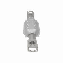 Load image into Gallery viewer, MagnaFlow Exhaust Products 3391657 California CARB Direct-Fit Catalytic Converter for Select Isuzu Pickup, Isuzu Rodeo, Isuzu Trooper