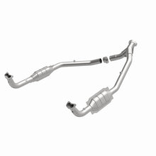 Load image into Gallery viewer, MagnaFlow Exhaust Products 93691 Standard Grade Direct-Fit Catalytic Converter for Select Land Rover Defender 110, Land Rover Defender 90, Land Rover Discovery