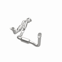 Load image into Gallery viewer, MagnaFlow Exhaust Products 5451444 California CARB Direct-Fit Catalytic Converter for Select Jeep Commander, Jeep Grand Cherokee