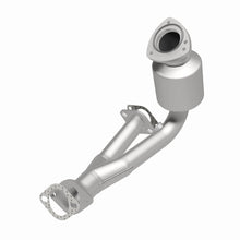 Load image into Gallery viewer, MagnaFlow Exhaust Products 5411911 California CARB Direct-Fit Catalytic Converter for Select Chevrolet Malibu, Pontiac G6, Saturn Aura
