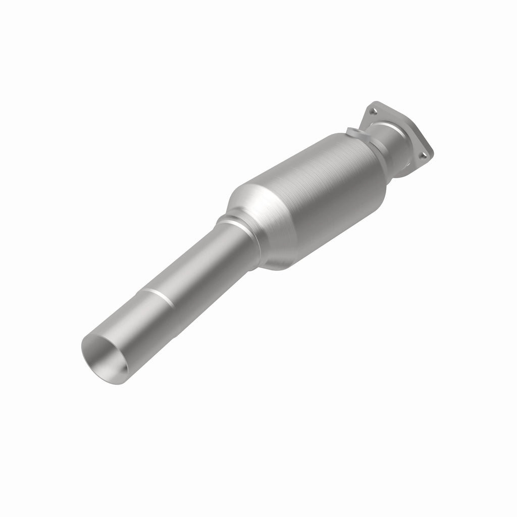 MagnaFlow Exhaust Products 22915 Standard Grade Direct-Fit Catalytic Converter for Select Volkswagen Corrado, Volkswagen Golf, Volkswagen Jetta, Volkswagen Passat