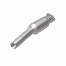 Load image into Gallery viewer, MagnaFlow Exhaust Products 22915 Standard Grade Direct-Fit Catalytic Converter for Select Volkswagen Corrado, Volkswagen Golf, Volkswagen Jetta, Volkswagen Passat