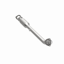 Load image into Gallery viewer, MagnaFlow Exhaust Products 5592602 California CARB Direct-Fit Catalytic Converter for Select Nissan Frontier, Suzuki Equator