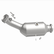 Load image into Gallery viewer, MagnaFlow Exhaust Products 21-682 OEM Grade Direct-Fit Catalytic Converter for Select Mercedes-Benz C400, Mercedes-Benz C43 AMG, Mercedes-Benz C450 AMG, Mercedes-Benz E43 AMG, Mercedes-Benz E450, Mercedes-Benz GLC43 AMG