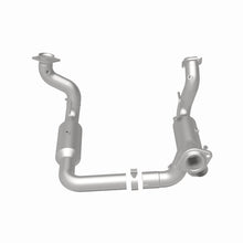 Load image into Gallery viewer, MagnaFlow Exhaust Products 280246 OEM Grade Direct-Fit Catalytic Converter for Select Ford F-250 Super Duty, Ford F-350 Super Duty