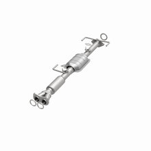 Load image into Gallery viewer, MagnaFlow Exhaust Products 447186 California CARB Direct-Fit Catalytic Converter for Select Toyota Previa