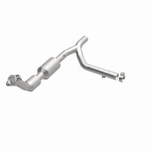 Load image into Gallery viewer, MagnaFlow Exhaust Products 280008 OEM Grade Direct-Fit Catalytic Converter for Select Ford F-150, Ford F-150 Heritage