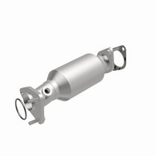 Load image into Gallery viewer, MagnaFlow Exhaust Products 52668 OEM Grade Direct-Fit Catalytic Converter for Select Nissan Frontier, Nissan NV1500, Nissan NV2500, Nissan NV3500, Nissan Pathfinder, Nissan Xterra, Suzuki Equator