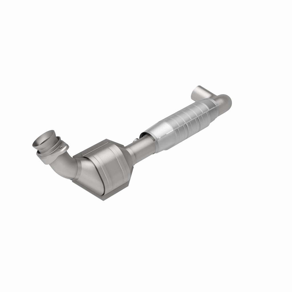 MagnaFlow Exhaust Products 49705 OEM Grade Direct-Fit Catalytic Converter for Select Ford F-150, Lincoln Mark LT