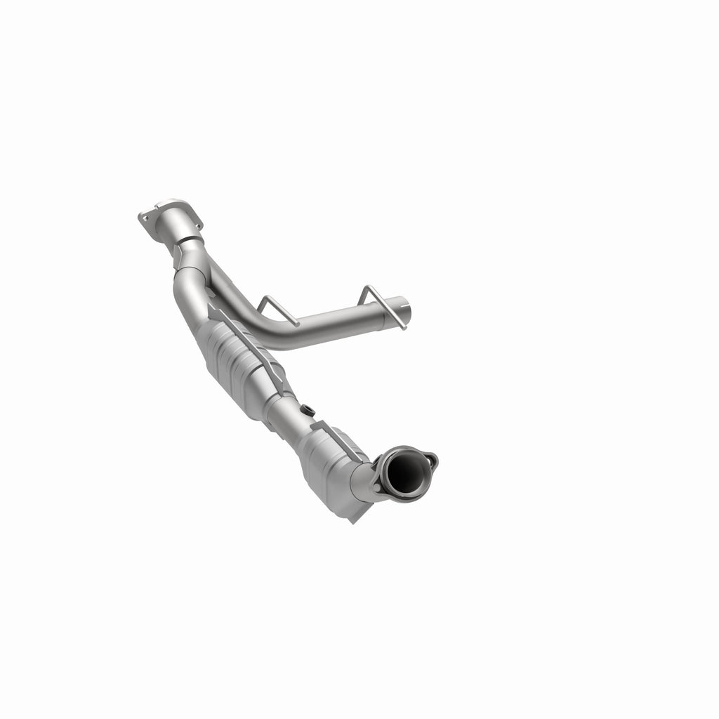 MagnaFlow Exhaust Products 49607 OEM Grade Direct-Fit Catalytic Converter for Select Ford Expedition
