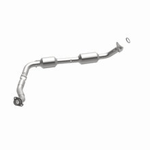 Load image into Gallery viewer, MagnaFlow Exhaust Products 5481625 California CARB Direct-Fit Catalytic Converter for Select Toyota Tundra