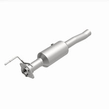 Load image into Gallery viewer, MagnaFlow Exhaust Products 280439 OEM Grade Direct-Fit Catalytic Converter for Select Ford F-450 Super Duty, Ford F-550 Super Duty