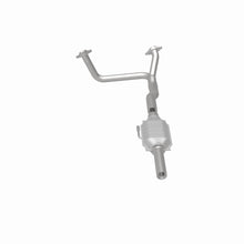 Load image into Gallery viewer, MagnaFlow Exhaust Products 93306 Standard Grade Direct-Fit Catalytic Converter for Select Ford Bronco, Ford F-150, Ford F-250, Ford F-350