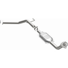 Load image into Gallery viewer, MagnaFlow Exhaust Products 24880 HM Grade Direct-Fit Catalytic Converter for Select Toyota Sequoia