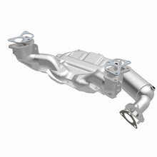 Load image into Gallery viewer, MagnaFlow Exhaust Products 5531587 California CARB Manifold Catalytic Converter for Select Subaru Forester, Subaru Impreza, Subaru Legacy, Subaru Outback, Subaru XV Crosstrek