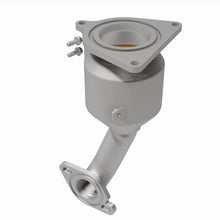 Load image into Gallery viewer, MagnaFlow Exhaust Products 5531889 California CARB Direct-Fit Catalytic Converter for Select Ford Fusion, Mercury Milan