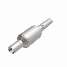 Load image into Gallery viewer, MagnaFlow Exhaust Products 4451226 California CARB Direct-Fit Catalytic Converter for Select Jeep Cherokee, Jeep Grand Cherokee