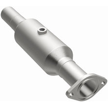 Load image into Gallery viewer, MagnaFlow Exhaust Products 5561288 California CARB Direct-Fit Catalytic Converter for Select Ford Fusion, Mercury Milan