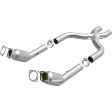 Load image into Gallery viewer, MagnaFlow Exhaust Products 5461976 California CARB Direct-Fit Catalytic Converter for Select Ford Mustang