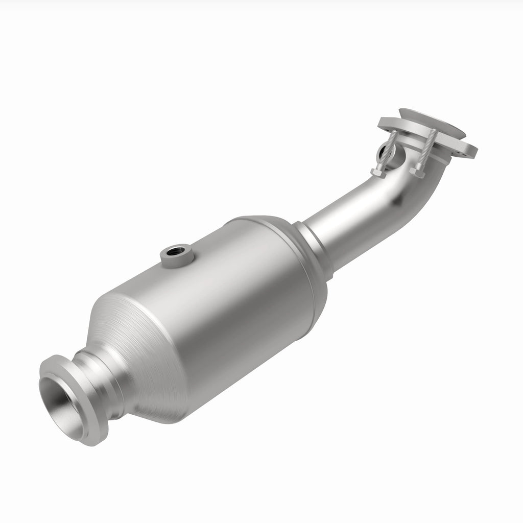 MagnaFlow Exhaust Products 21-682 OEM Grade Direct-Fit Catalytic Converter for Select Mercedes-Benz C400, Mercedes-Benz C43 AMG, Mercedes-Benz C450 AMG, Mercedes-Benz E43 AMG, Mercedes-Benz E450, Mercedes-Benz GLC43 AMG