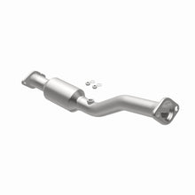 Load image into Gallery viewer, MagnaFlow Exhaust Products 5671709 California CARB Direct-Fit Catalytic Converter for Select Nissan Cube, Nissan Sentra